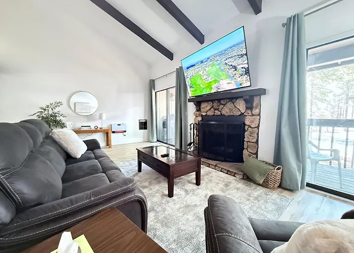 Sports Village, 3 Bedroom 2 Ba, Fireplace, Sleeps 6 Holiday home *