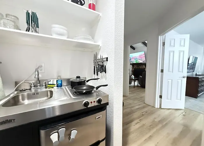 Sports Village, 3 Bedroom 2 Ba, Fireplace, Sleeps 6